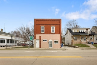 1942 State St, Racine, WI 53404