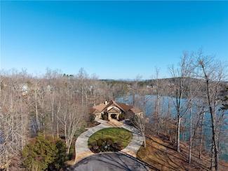 126 Shelter Cove Dr, Seneca, SC 29672