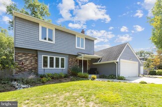14 N Woodleigh Dr, Cherry Hill, NJ 08003