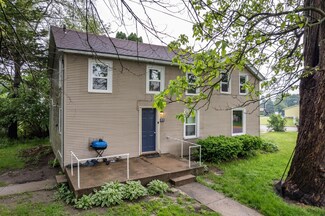 413 Cedar St Unit 415, Baraboo, WI 53913