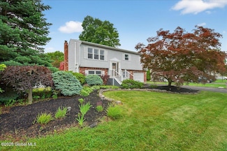 29 Holland Ave, Colonie, NY 12205