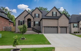 5905 SW Hawkes St, Bentonville, AR 72713