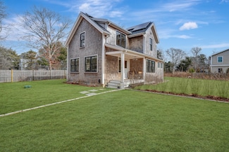 23 13th St N, Edgartown, MA 02539