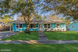 2211 Tucker Ave, Pascagoula, MS 39567