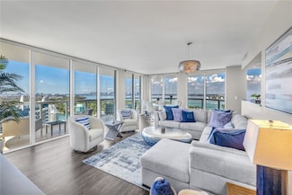 6365 Collins Ave Unit 3807, Miami Beach, FL 33141