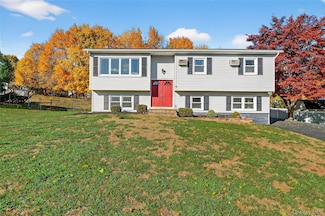 12 Gleason Dr, Thiells, NY 10984