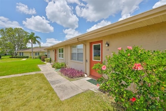 1904 Canterbury Ln Unit 18, Sun City Center, FL 33573