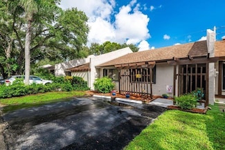 9613 NW 16th Ct, Pembroke Pines, FL 33024