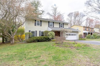 7 Wedge Rd, Delmar, NY 12054