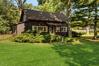 7907 Bellvue Ave, Spring Grove, IL 60081