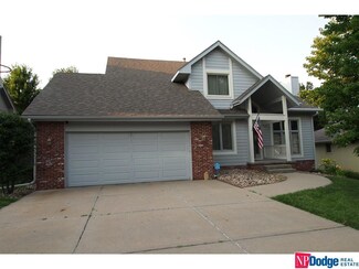 15208 Patterson Dr, Omaha, NE 68137