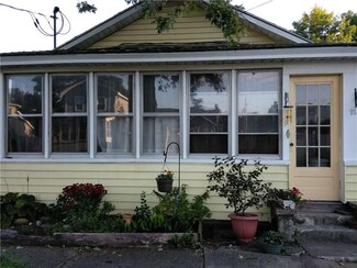 35 Shuler St, Lyons, NY 14489