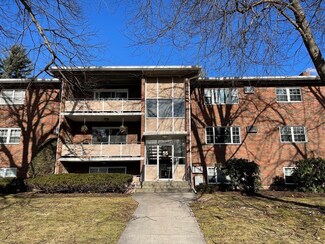 55 Jacqueline Rd Unit 7, Waltham, MA 02452