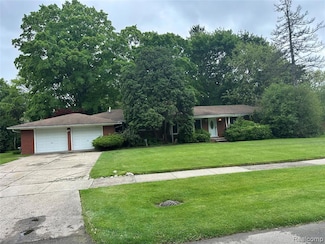 19041 Bungalow Dr, Lathrup Village, MI 48076