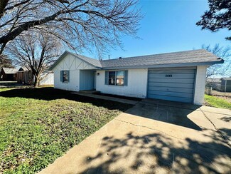 512 Mercury St, Altus, OK 73521