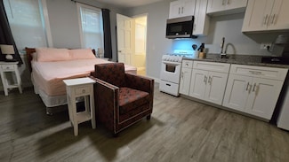 579 State St Unit 7, Portsmouth, NH 03801