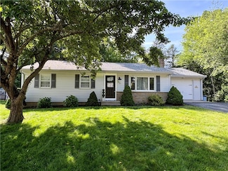 65 Bayberry Ln, East Greenwich, RI 02818