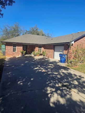 525 SW 12th St, Blanchard, OK 73010