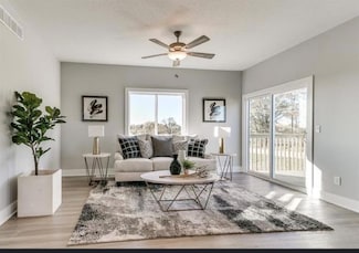 2724 Yordi Dr, Norwalk, IA 50211