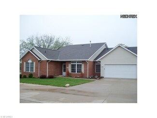 222 Greenbriar Ln, Dalton, OH 44618