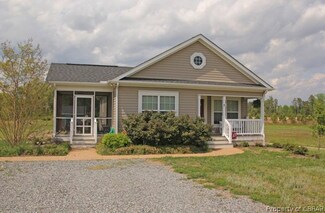 81 Byway Cir, Kilmarnock, VA 22482