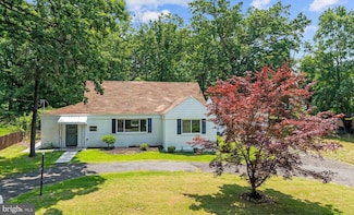 5004 Barnaby Ln, Oxon Hill, MD 20745