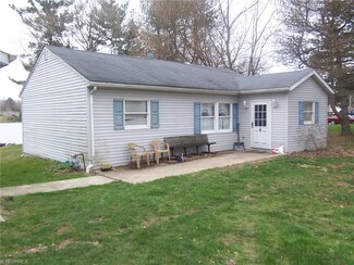 1038 Irish Rd, Kent, OH 44240