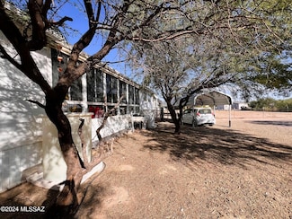 1185 N Basyl Ln, Benson, AZ 85602