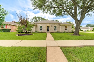 12202 Meadowhollow Dr, Stafford, TX 77477