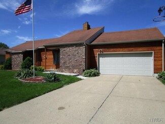 321 Broadmoor Dr, South Sioux City, NE 68776