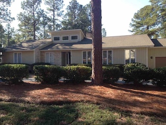 1 Prichard Ln, Pinehurst, NC 28374