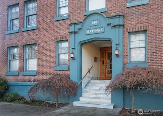 720 6th Ave Unit 206, Tacoma, WA 98405