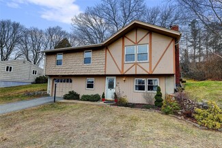 38 Shady Hill Dr, West Warwick, RI 02893