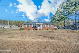 906 Dr Martin Luther King jr Ave, Edenton, NC 27932