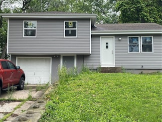 8017 NE 50th St, Kansas City, MO 64119