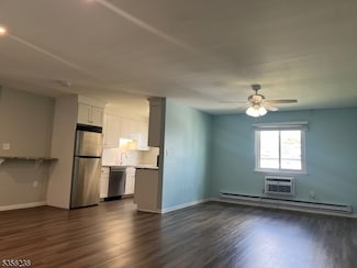 21 Barnett Ln, Belleville, NJ 07109