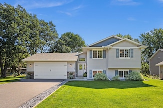 13340 Valley Forge Ln N, Champlin, MN 55316