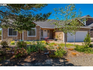 9950 Shore Pine Ln, Nehalem, OR 97131