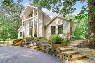 308 E Myrtle Ave, Beverly Shores, IN 46301