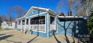 2721 Dora Dr, Charlotte, NC 28215