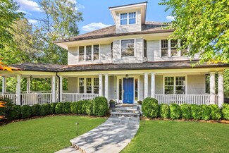 67 Lockwood Rd, Riverside, CT 06878