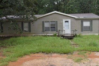526 An County Rd 155, Elkhart, TX 75839