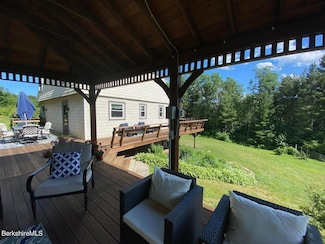 129 Upper Valley Rd, Washington, MA 01223