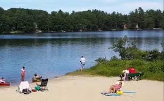 37 Autumn Rd, Hillsborough, NH 03244