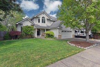 728 Lynn Ln, Central Point, OR 97502