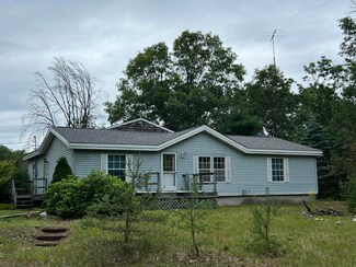11543 N Twin Lakes Shores Dr, Irons, MI 49644