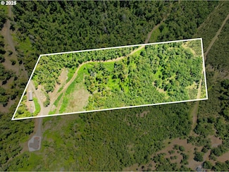 1650 Gem Dr, Roseburg, OR 97471