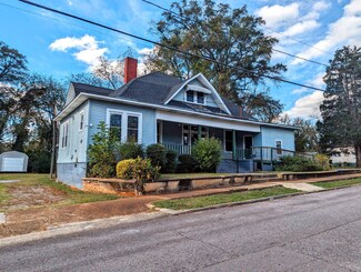 915 S 12th St, Gadsden, AL 35901