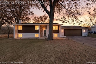 1268 Amarillo St, Wolverine Lake, MI 48390