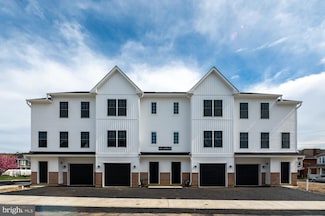 560 Long St Unit 4, Emmaus, PA 18049